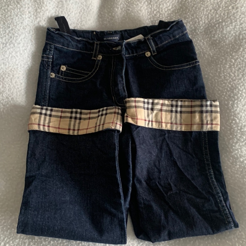 Burberry jeans for boys. Fits size 6 year boy.. good condition.